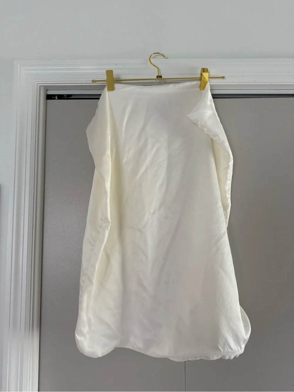 Blissy Silk Pillowcase in White